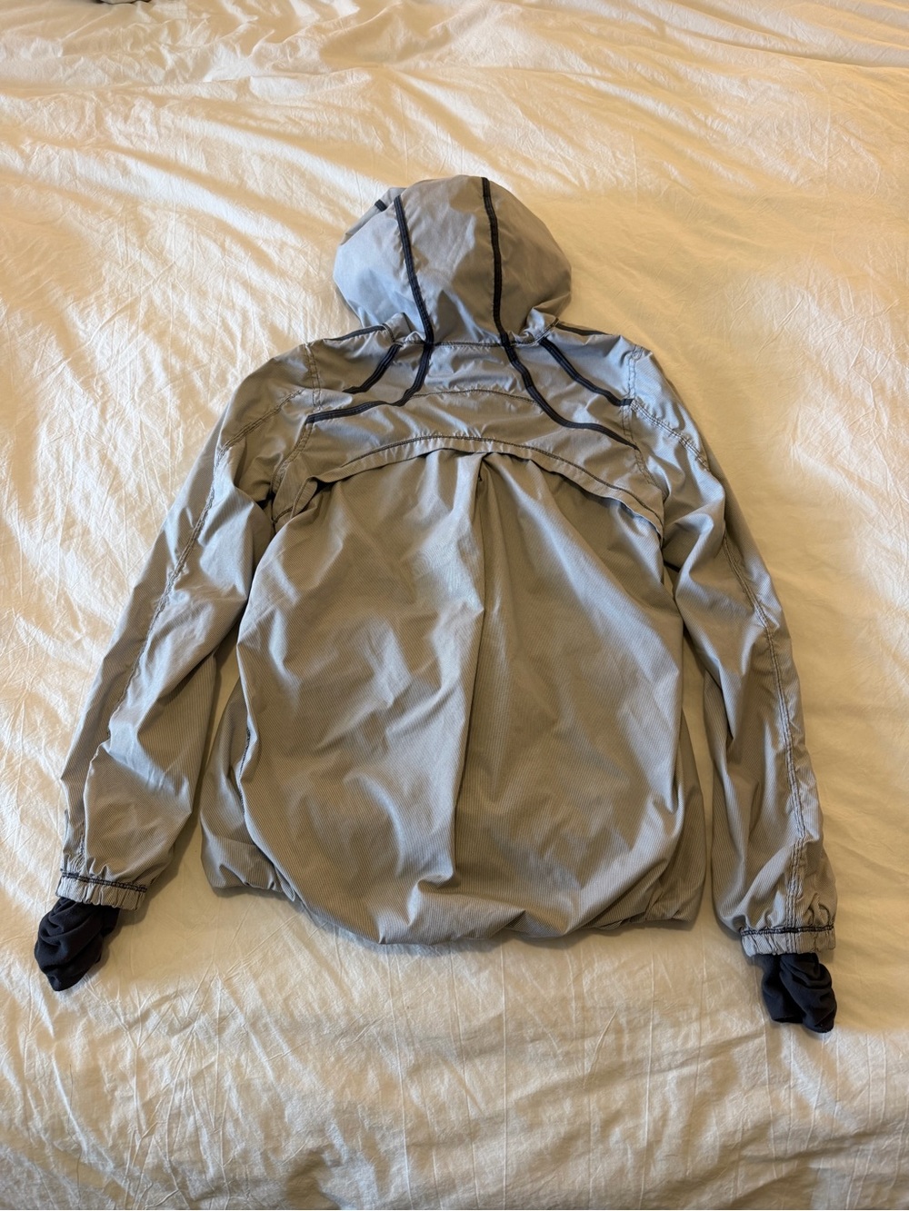 Lululemon Women's Gray white pinstripe Hooded Full Zip Jacket Activewear - Picture 6 of 8